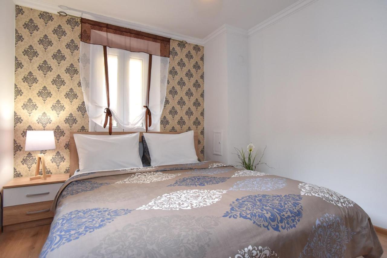 Palm Square Apartment 2 Будва Екстериор снимка