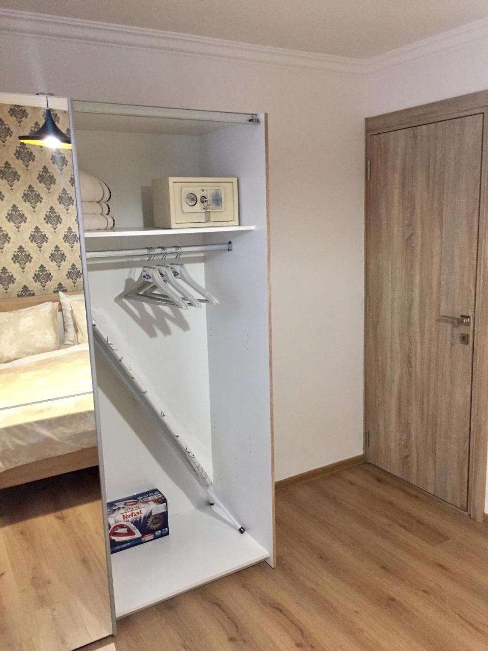 Palm Square Apartment 2 Будва Екстериор снимка
